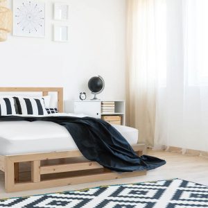 מיטה דגם 5035 מיטה עשויה עץ אורן מלא חזק וטוב המשופר בצבע המיוחד לעץ האורן